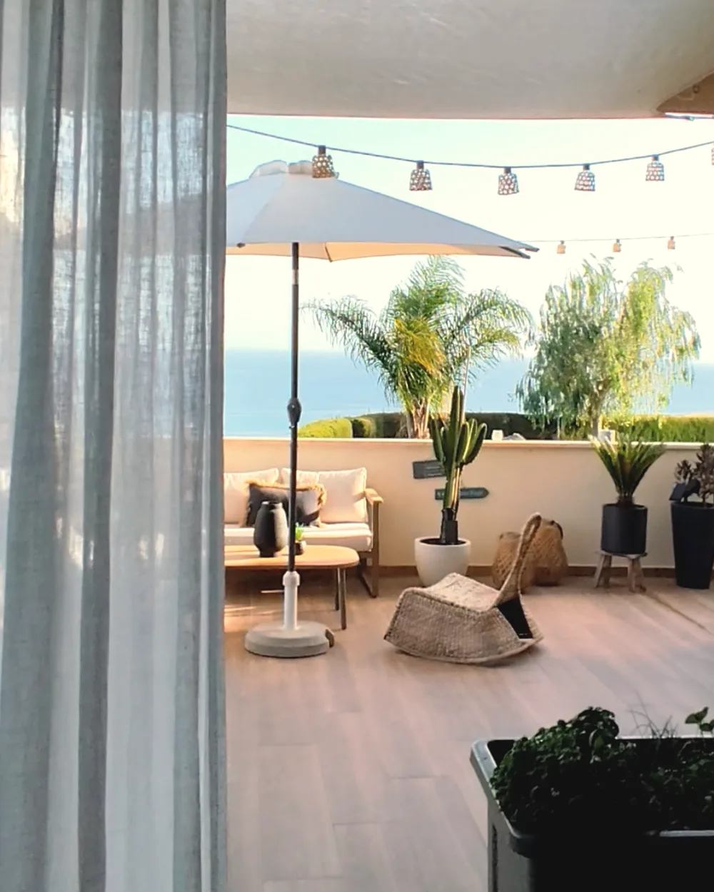 Terraza con vistas al mar en La Cala del Moral